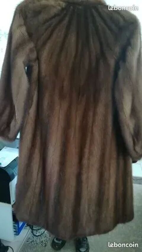 Magnifique manteau de vison. 600 Apt (84)