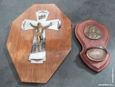 Anciens cadre croix, crucifix, bénitier christ XIX 12 Écuisses (71)