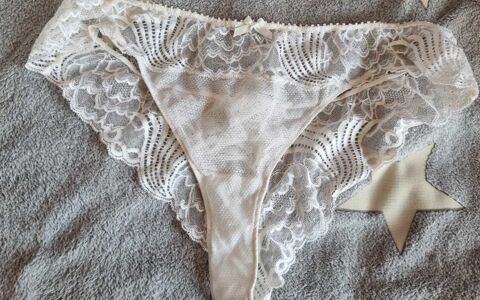 String Darjeeling taille XL . 42 35 Oullins (69)