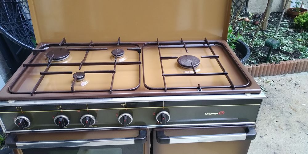 Gazini&egrave;re 5 feux Electroménager