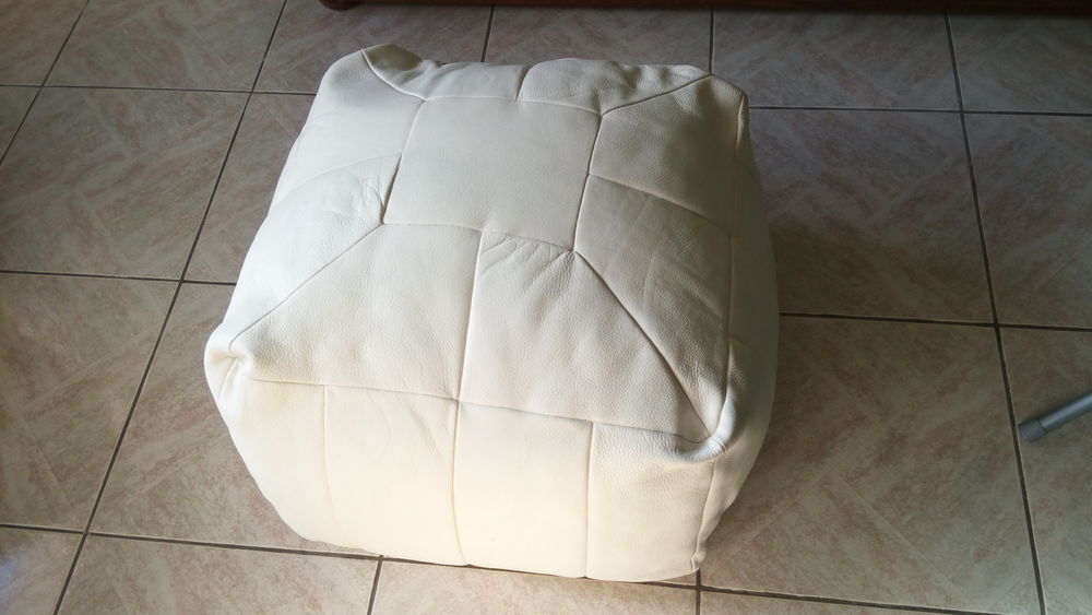 Pouf cuir blanc Dcoration