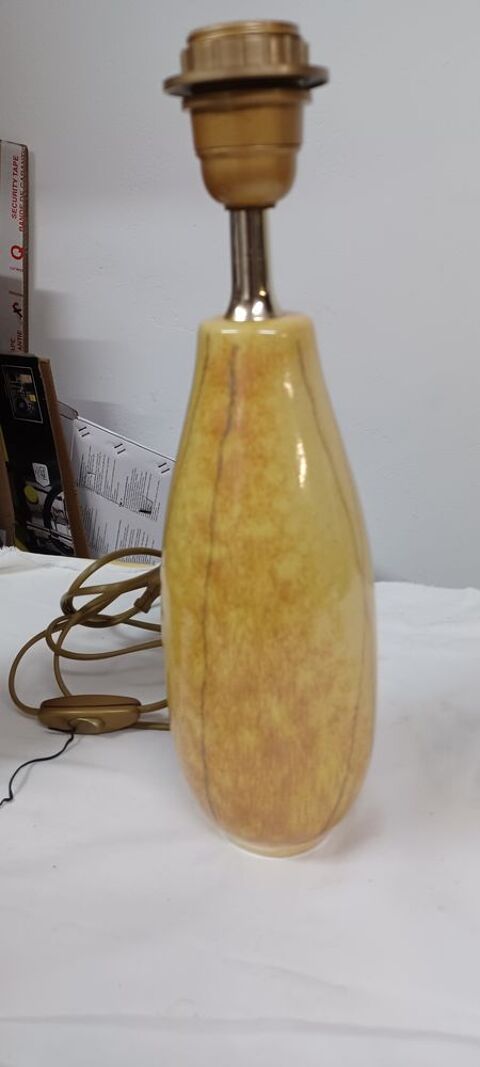  Belle lampe d'appartement HT 35 diamètre 12  0 Dammarie-les-Lys (77)