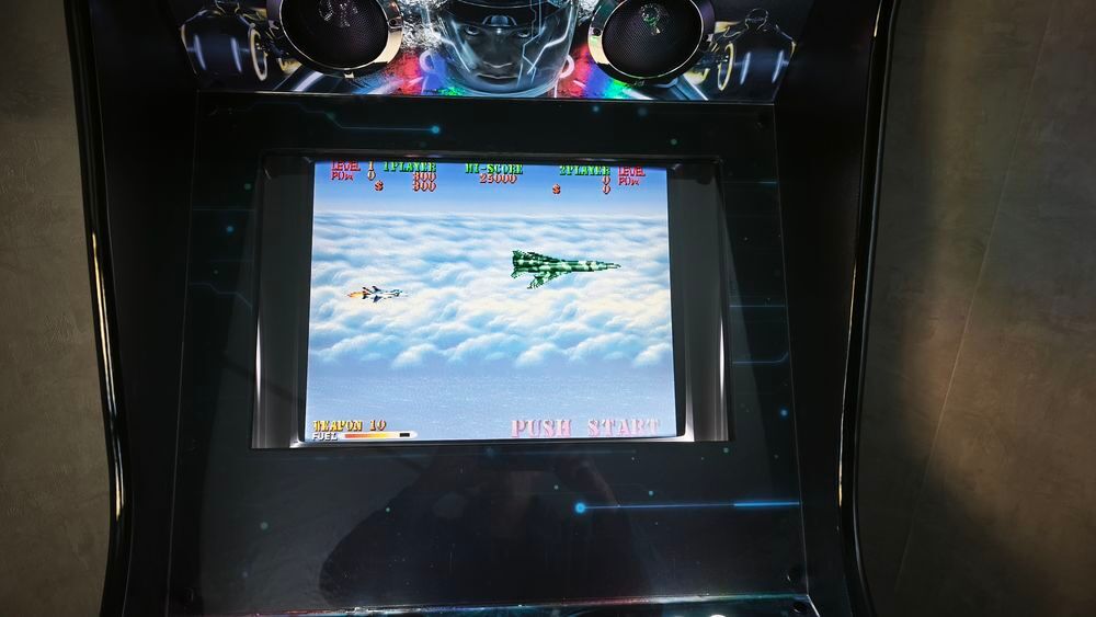 Borne arcade Tron Consoles et jeux vidéos