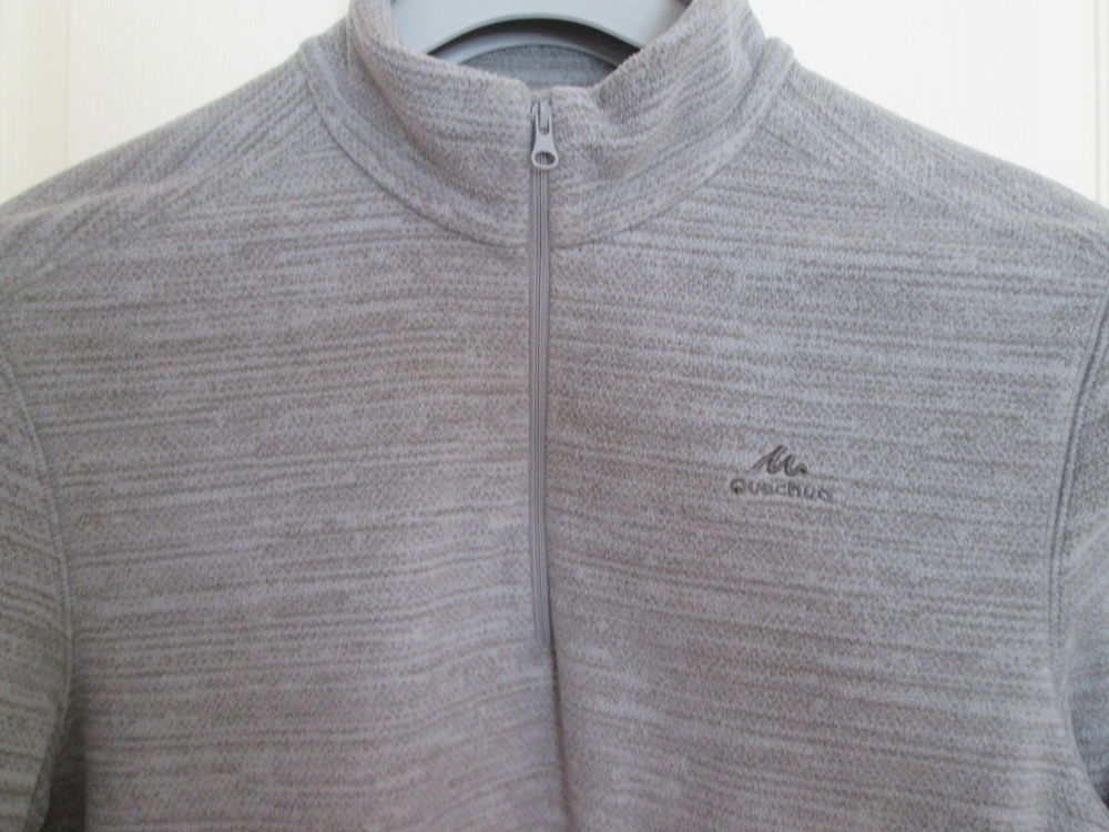 Sweat polaire gris col zipp&eacute; Quechua Decathlon V�tements