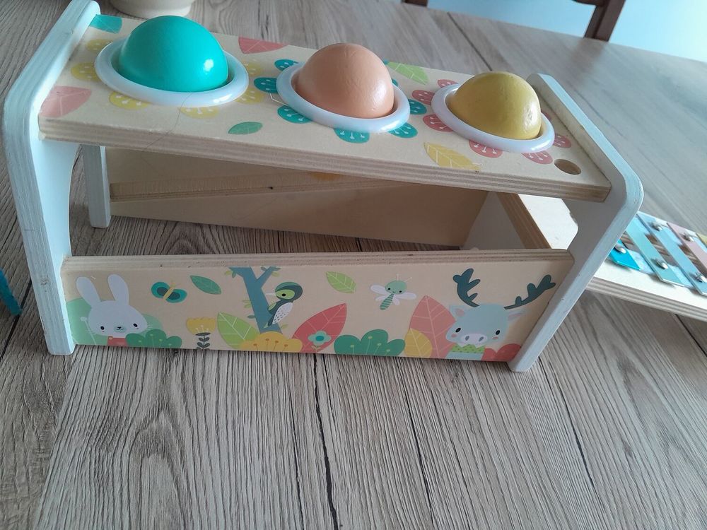 Tape-balles musical en bois d&egrave;s 12 mois Jeux / jouets
