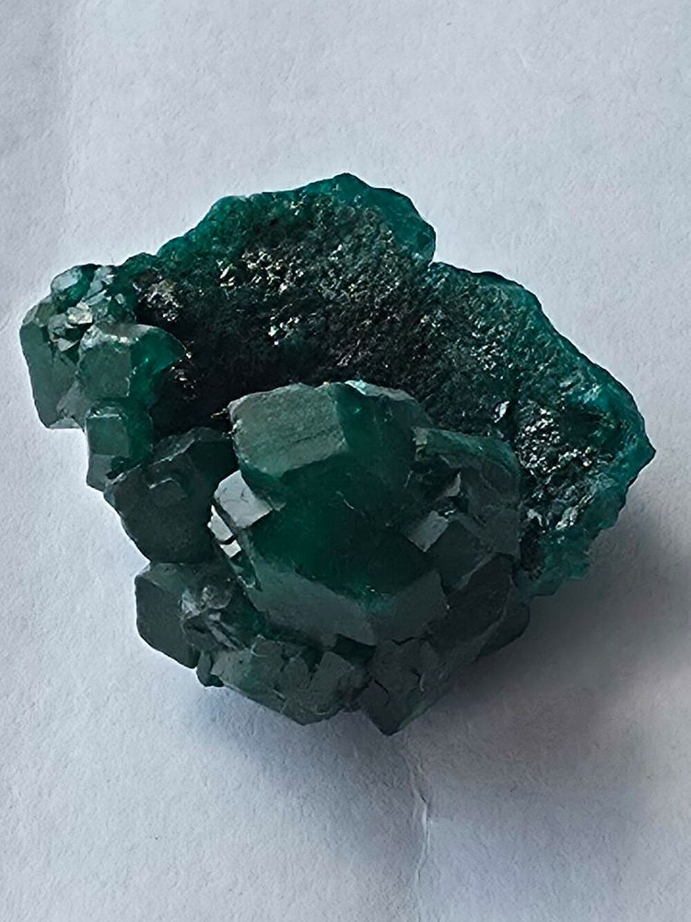 Sp&eacute;cimen Dioptase du Congo-Cristaux vert &eacute;meraude 7g 