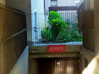  Parking / Garage � louer 12 m� Paris