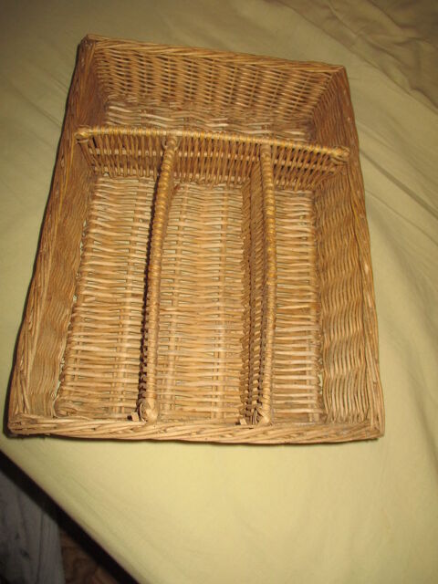 porte couverts en osier en bon tat et autres articles 0 Mrignies (59)