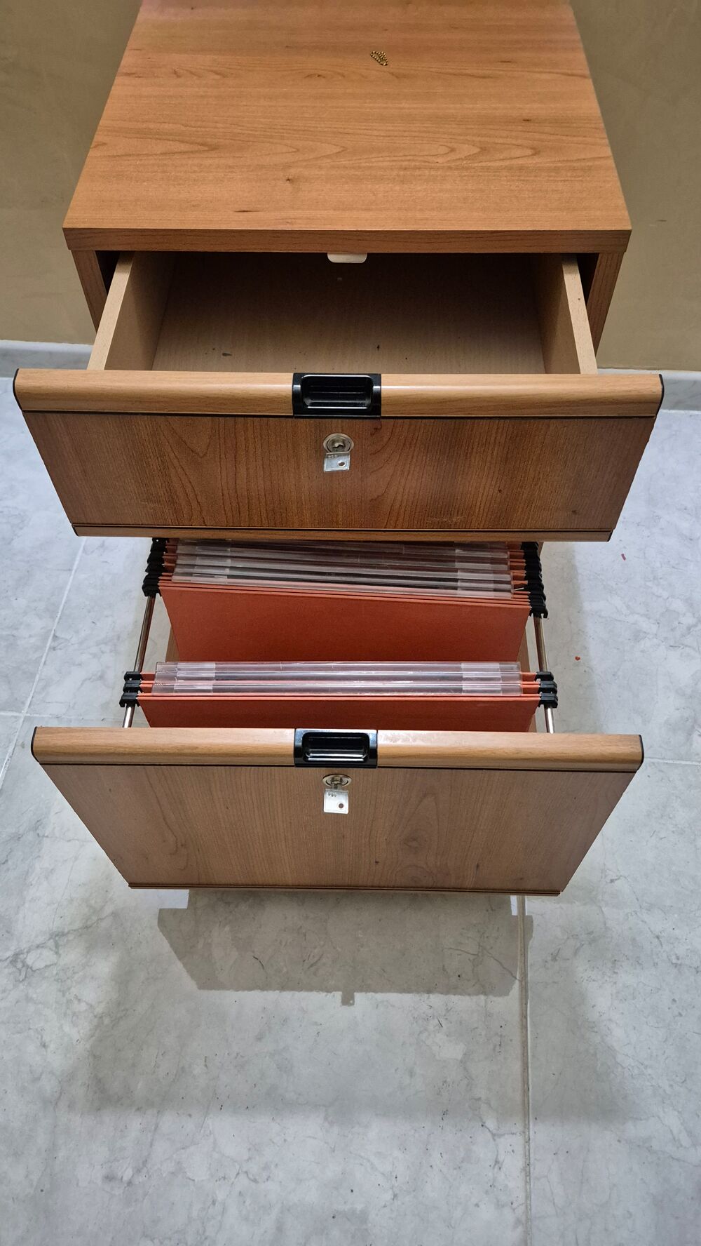 Meuble de bureau &agrave; tiroirs Meubles