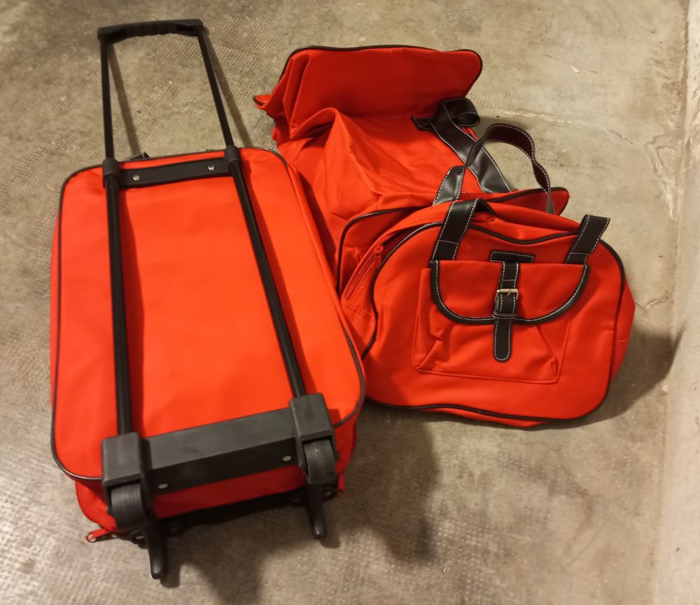 Ensemble lot bagages de voyage sur roulettes Maroquinerie
