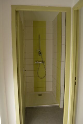  Appartement à louer 5 pièces 70 m²