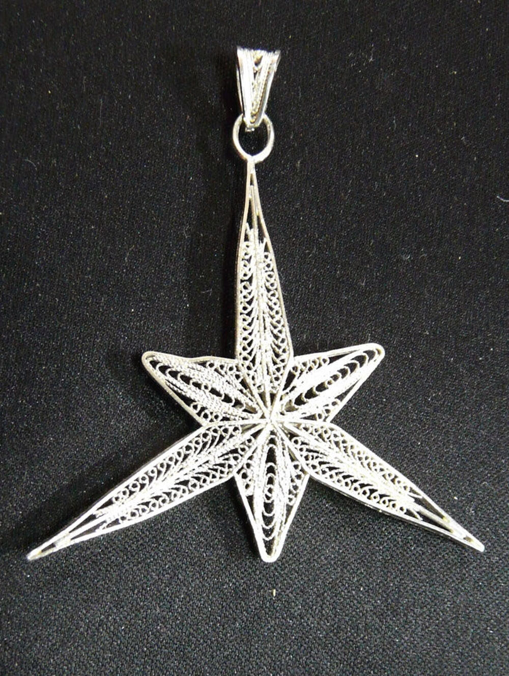 Pendentif forme de Croix en fils dentelle d'Argent Ethiopie Bijoux et montres