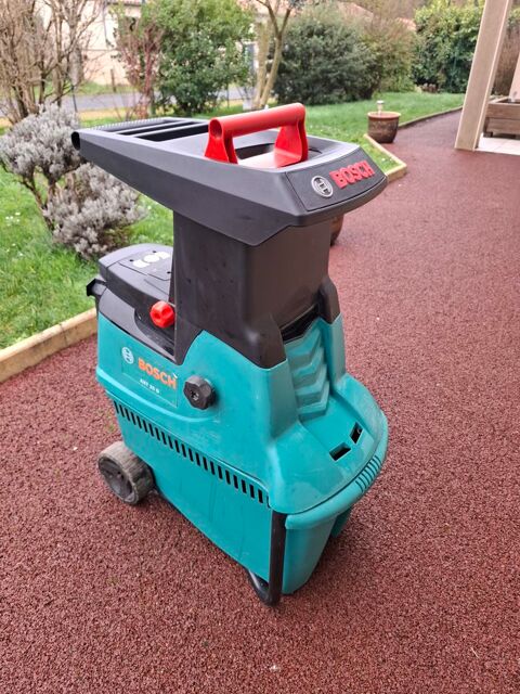 BROYEUR BOSCH Jardres (86)