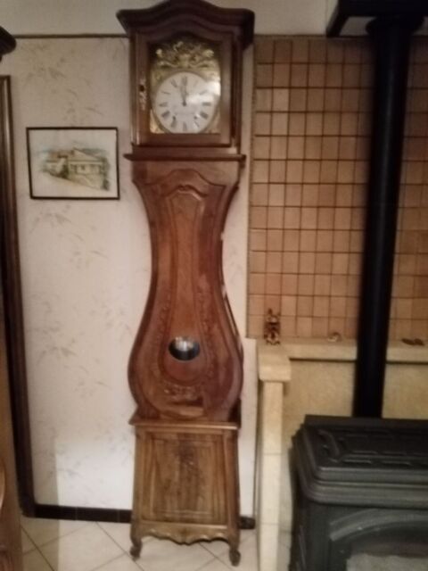 Horloge comtoise en noyer. 150 Goudargues (30)