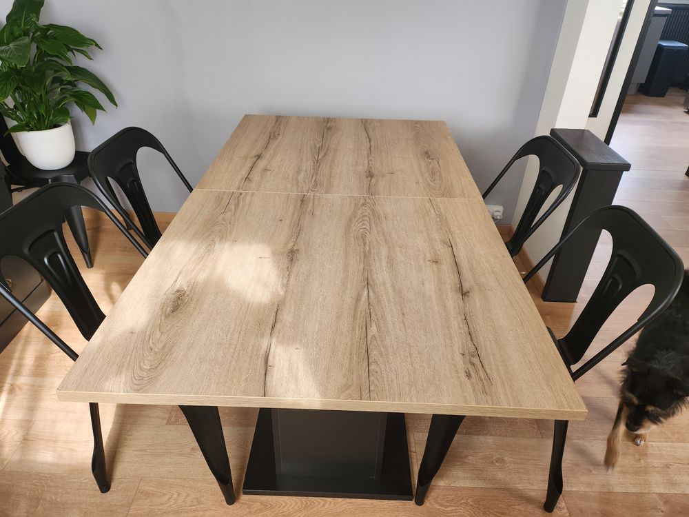 Table 6-8 pers. avec rallonge et coffre int&eacute;gr&eacute; et 6 chaises Meubles