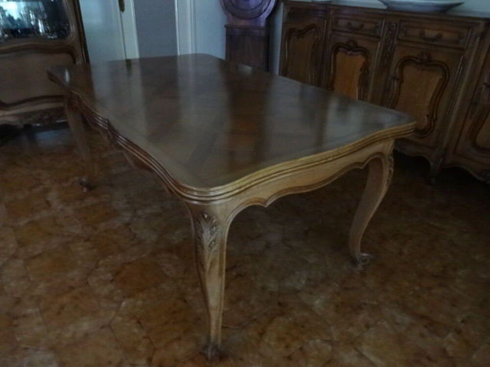 Salle &agrave; manger r&eacute;gence Meubles