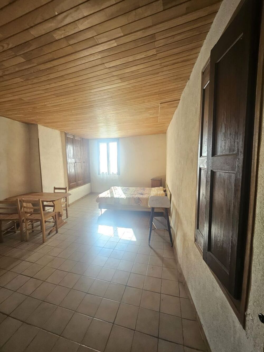 Vente Appartement STUDIO AU CŒUR DU VILLAGE, RUE PIETONNE, DANS IMMEUBLE DE 7 LOGEMENTS, SUR 3 NIVEAUX Castellane