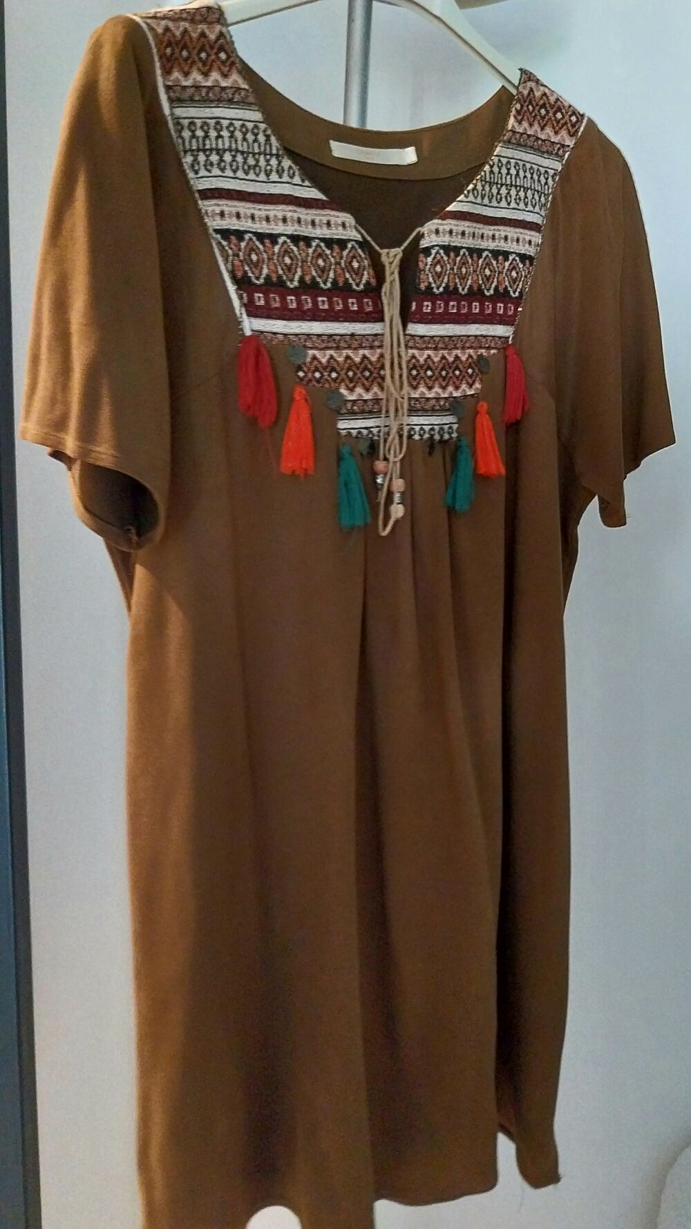 BEL ENSEMBLE ORIGINAL NEUF 
DAIM SYNTH&Eacute;TIQUE 
Vêtements