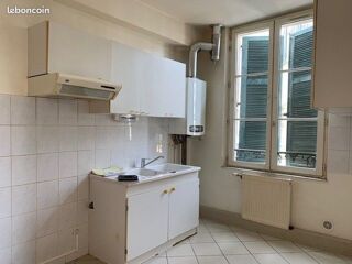  Appartement à louer 4 pièces 85 m²