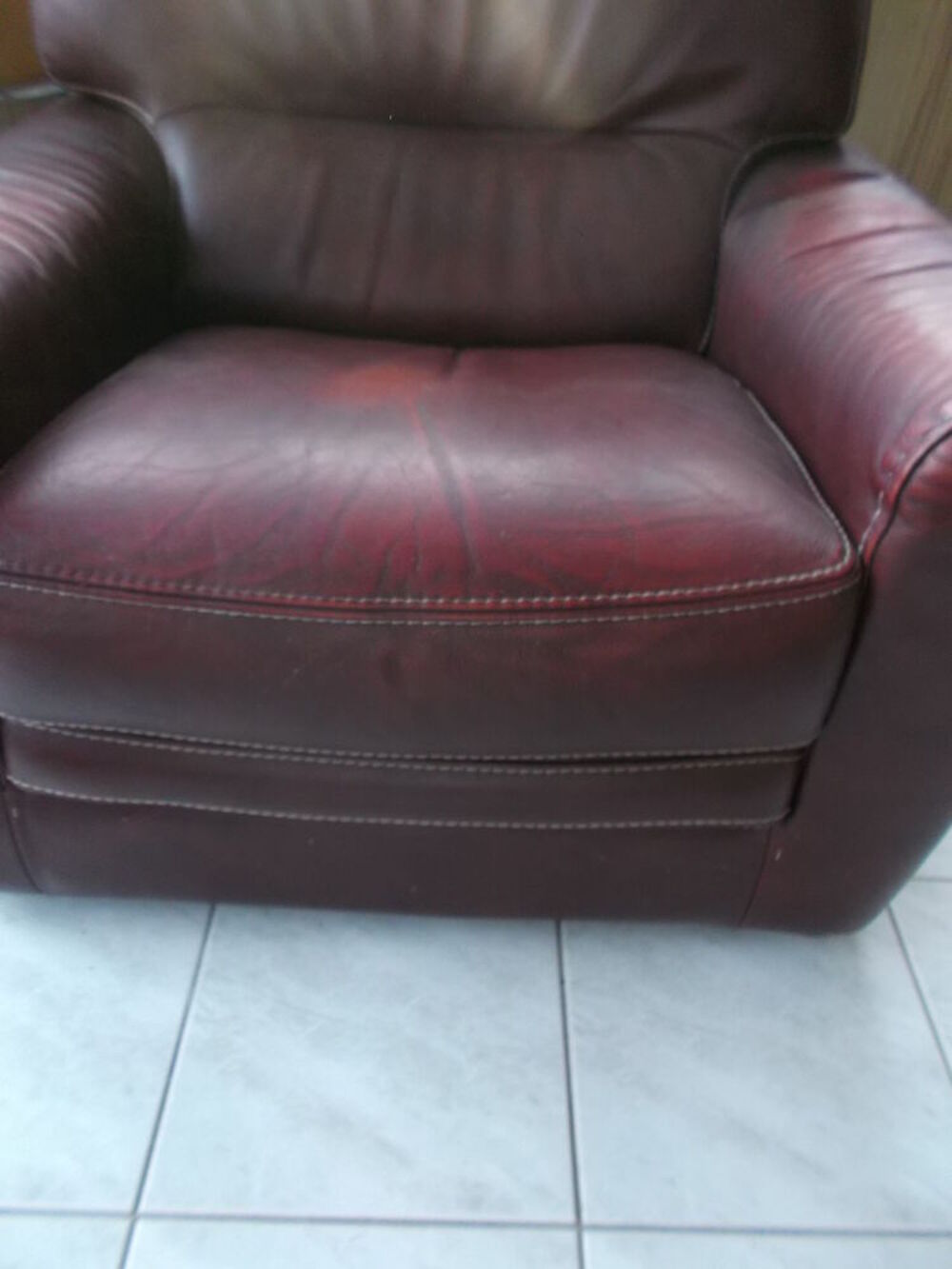 Canap&eacute; 3 places + 1 fauteuil cuir Meubles