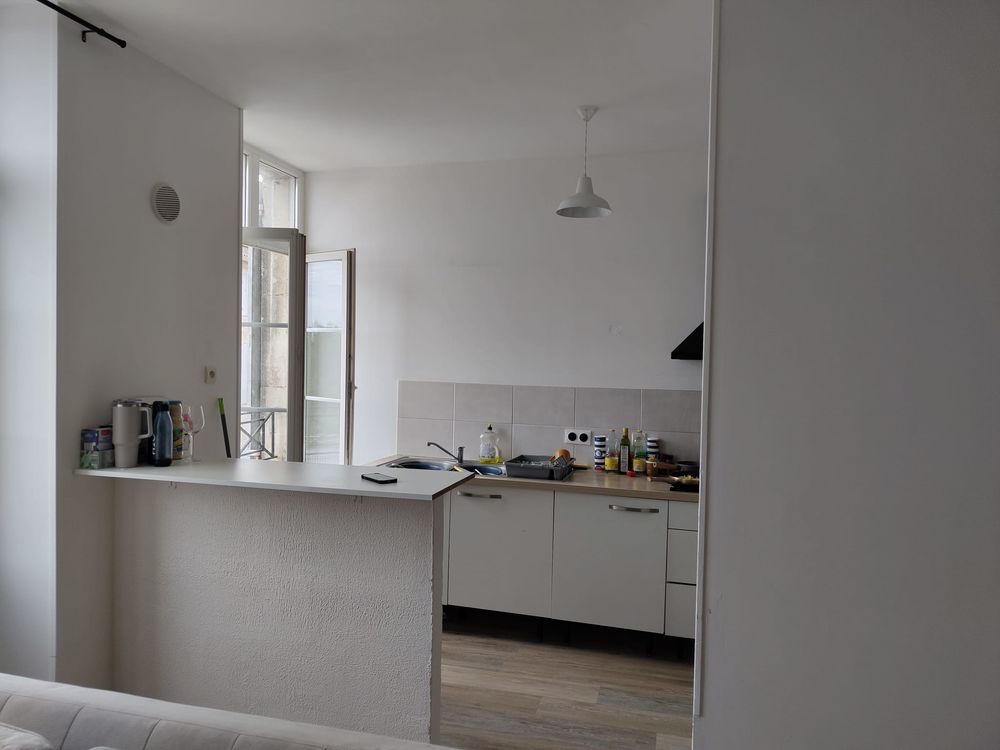 Location Appartement Appartement T4 de 90 m² ? Blaye (33390) face jardin public Blaye