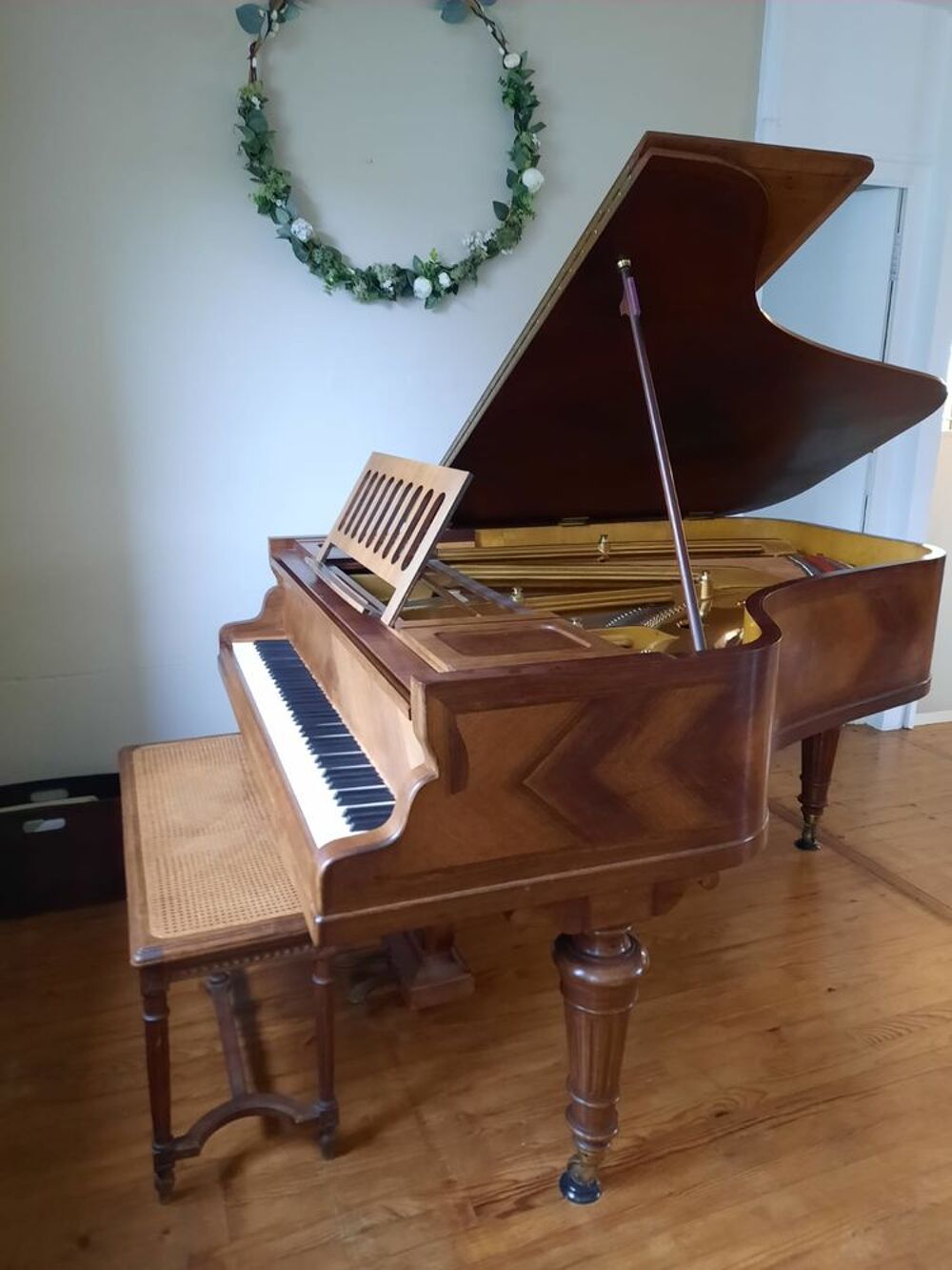 piano &agrave; queue cause d&eacute;m&eacute;nagement Instruments de musique