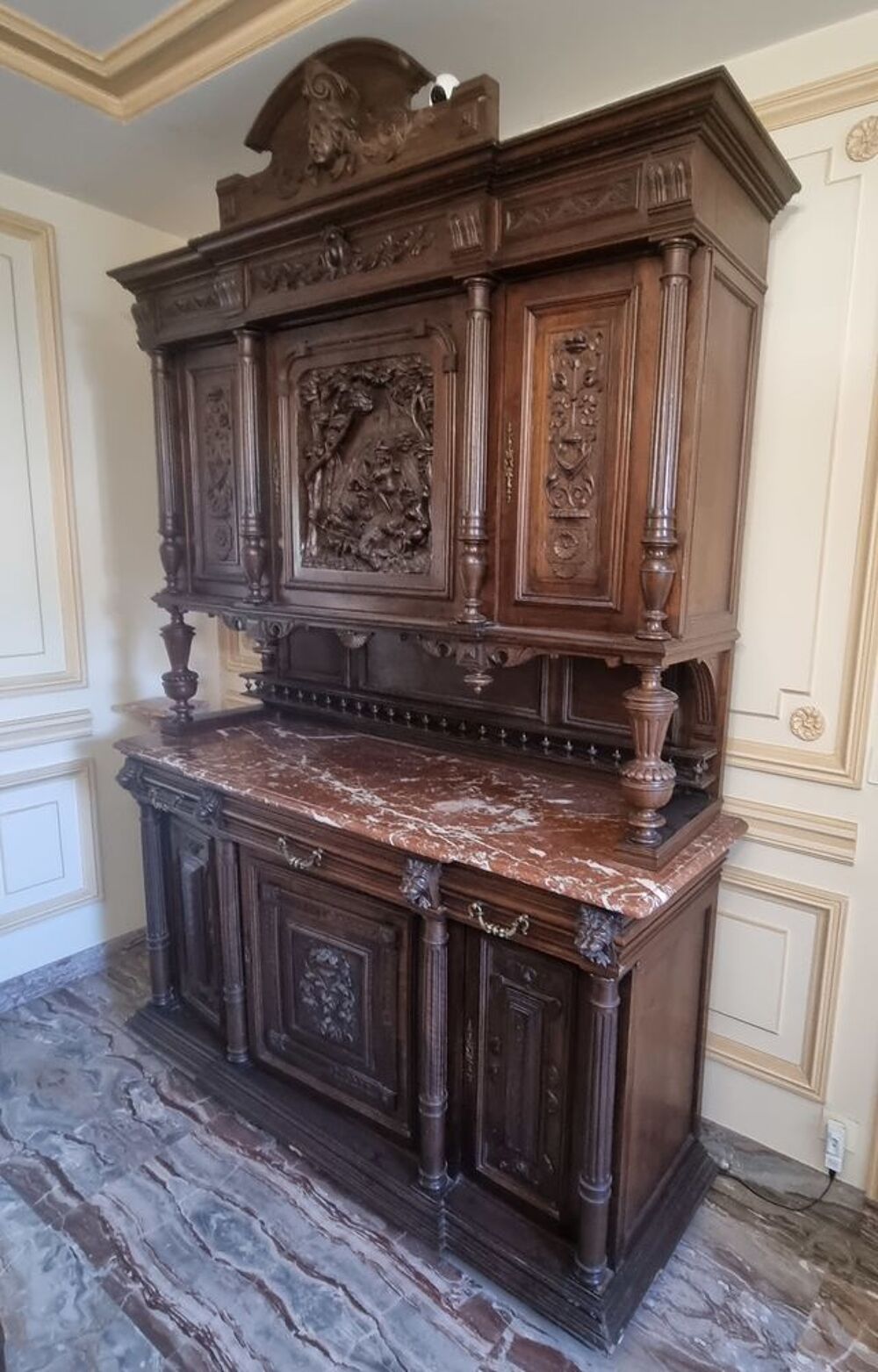 Salle &agrave; manger style Henri II: Buffet + table + chaises Meubles