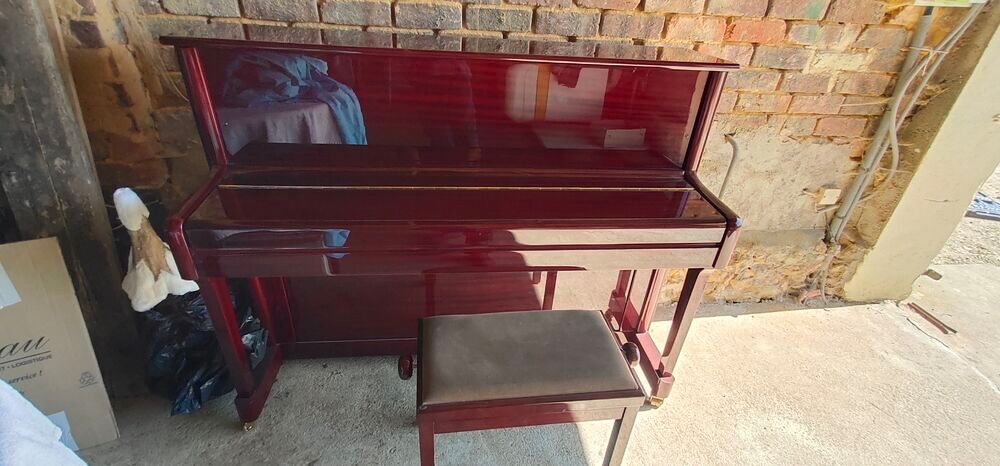 Piano Steiner UP-110 Acajou Instruments de musique