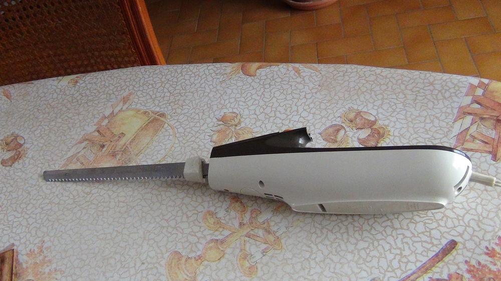 COUTEAU ELECTRIQUE SEB Electroménager