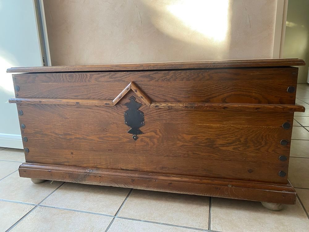 GRAND COFFRE DE RANGEMENT EN BOIS Meubles