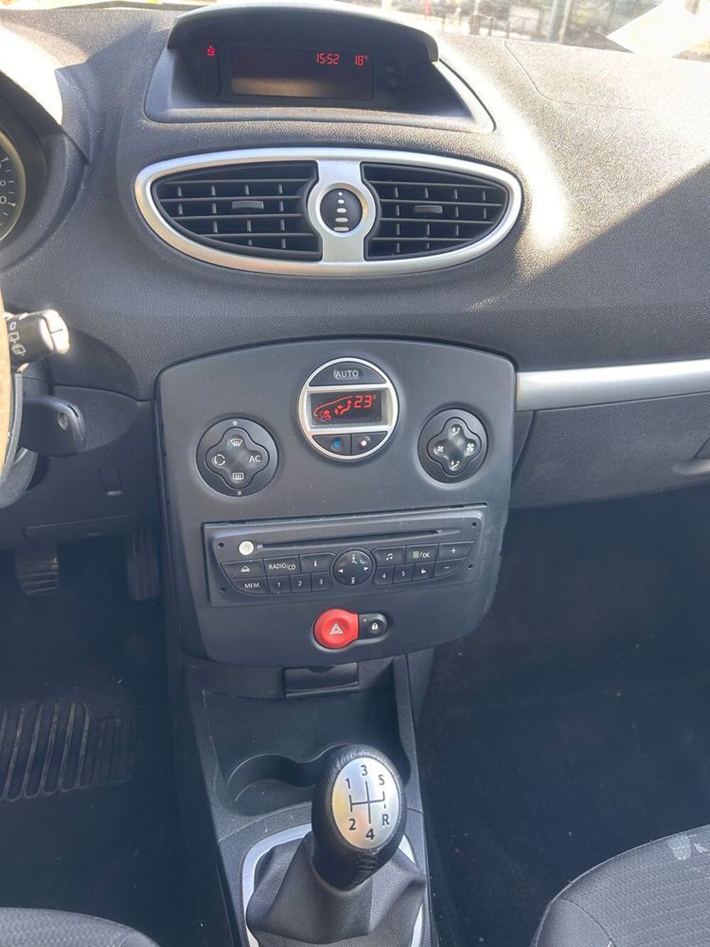 Clio III Estate Clio Estate 1.5 dCi 85 eco2 Extr&ecirc;me Claire 2009 occasion 06700 Saint-Laurent-du-Var
