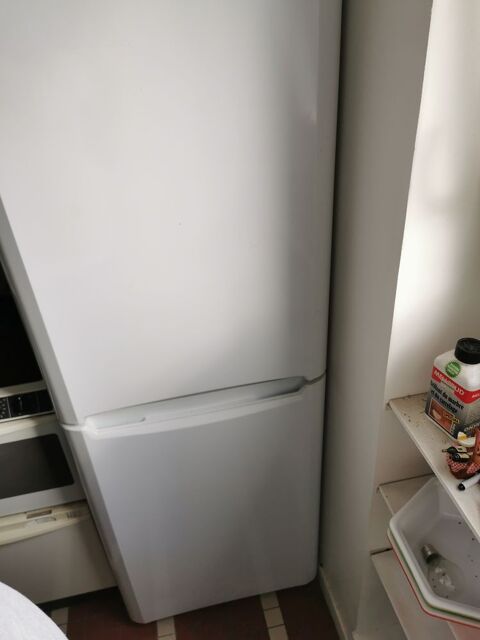 Réfrigérateur-congélateur INDESIT combi BIAA13PKDR
300 Rennes (35)
