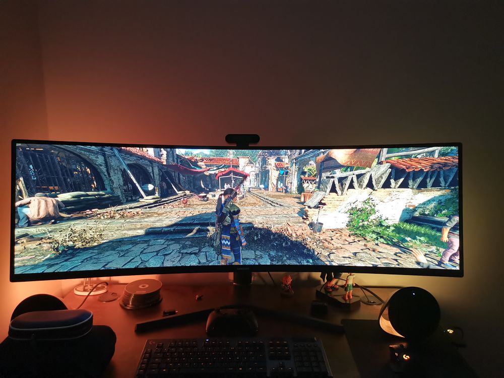 Moniteur pc 49 pouces c49r90 900 euros Matériel informatique
