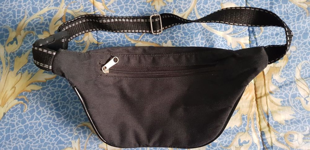 Sac banane Caterpillar - Compact, robuste et styl&eacute; ! Maroquinerie