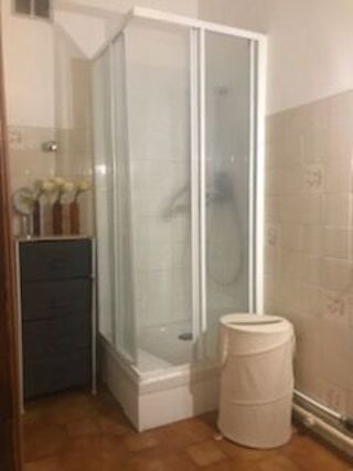  Appartement à louer 2 pièces 60 m²