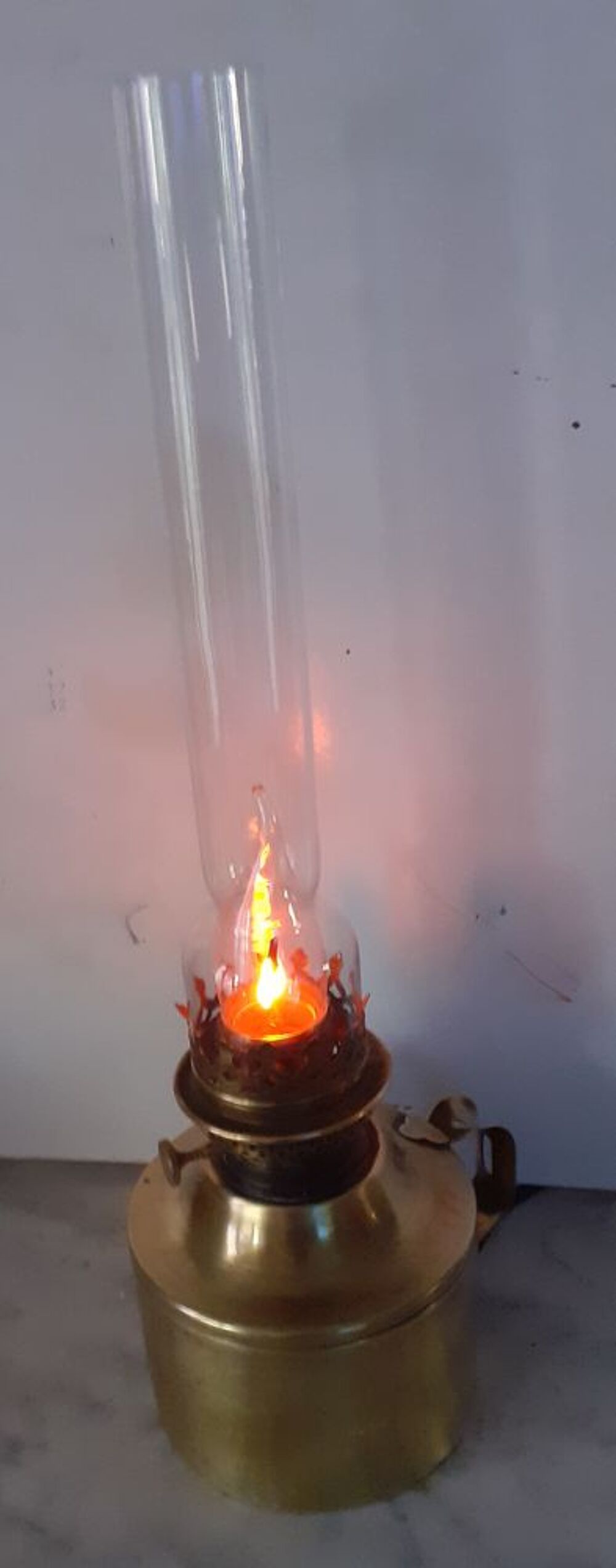 Lampe &agrave; p&eacute;trole ancienne ? Laiton Décoration