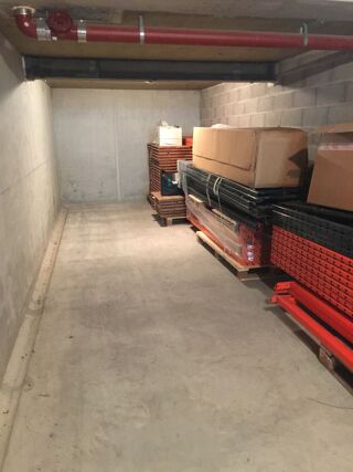  Parking / Garage à louer 40 m²