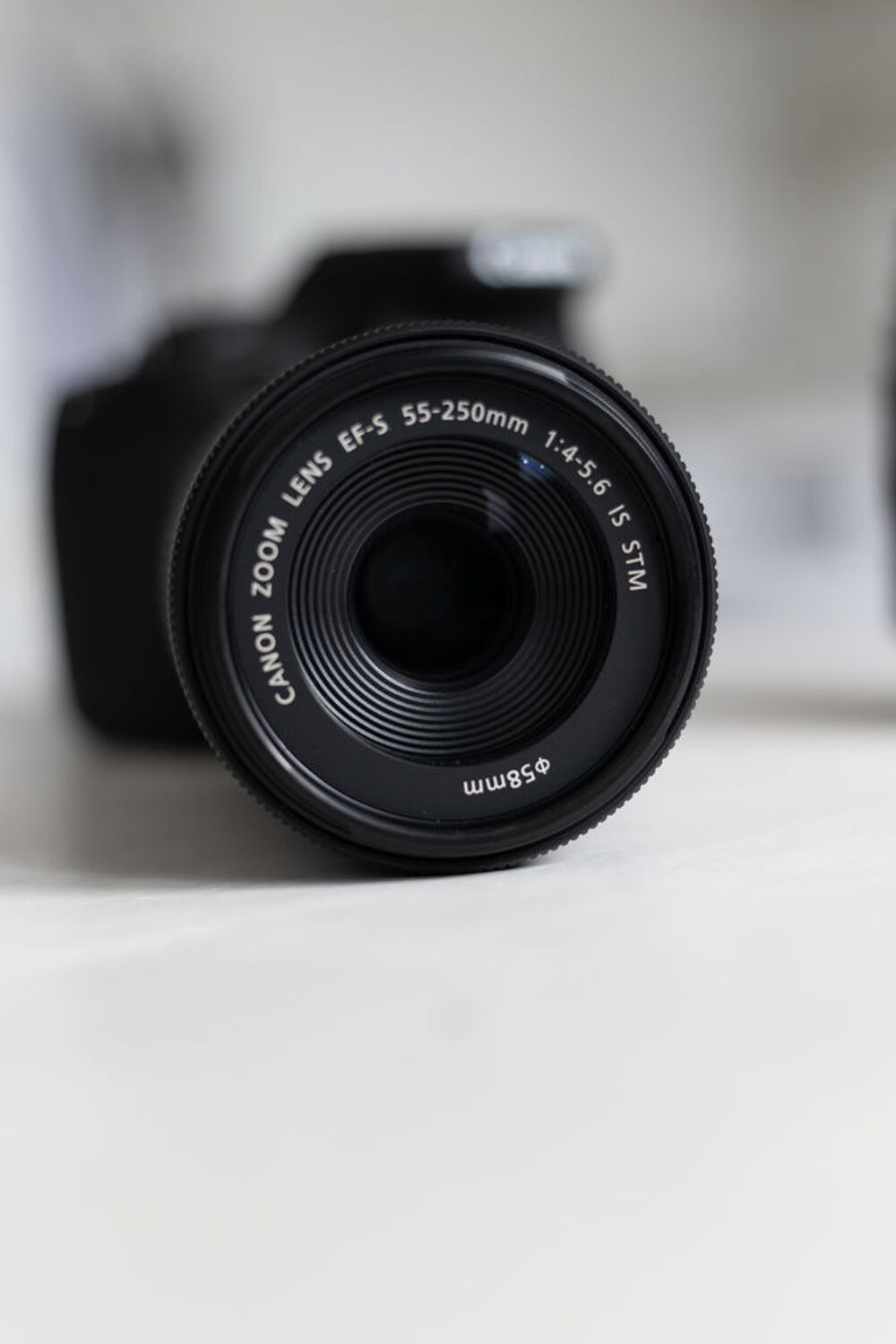 Boitier CANON 2000D avec 2 objectifs et accessoirs Photos/Video/TV