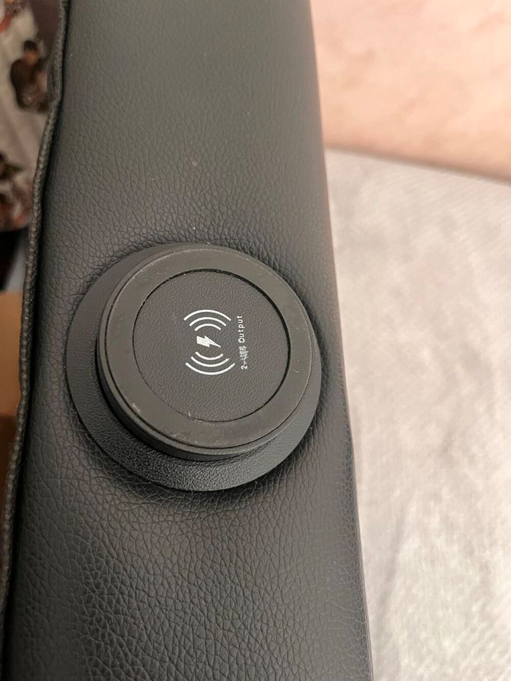 Lit coffre 1 place 90x190 avec LED et USB ? Bon &eacute;tat Meubles