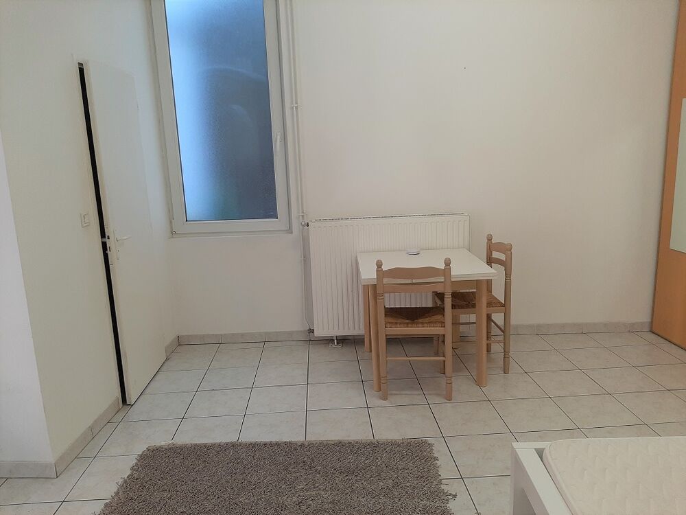 Location Appartement Studio proche école de commerce, gare et Av Alsace Lorraine Grenoble