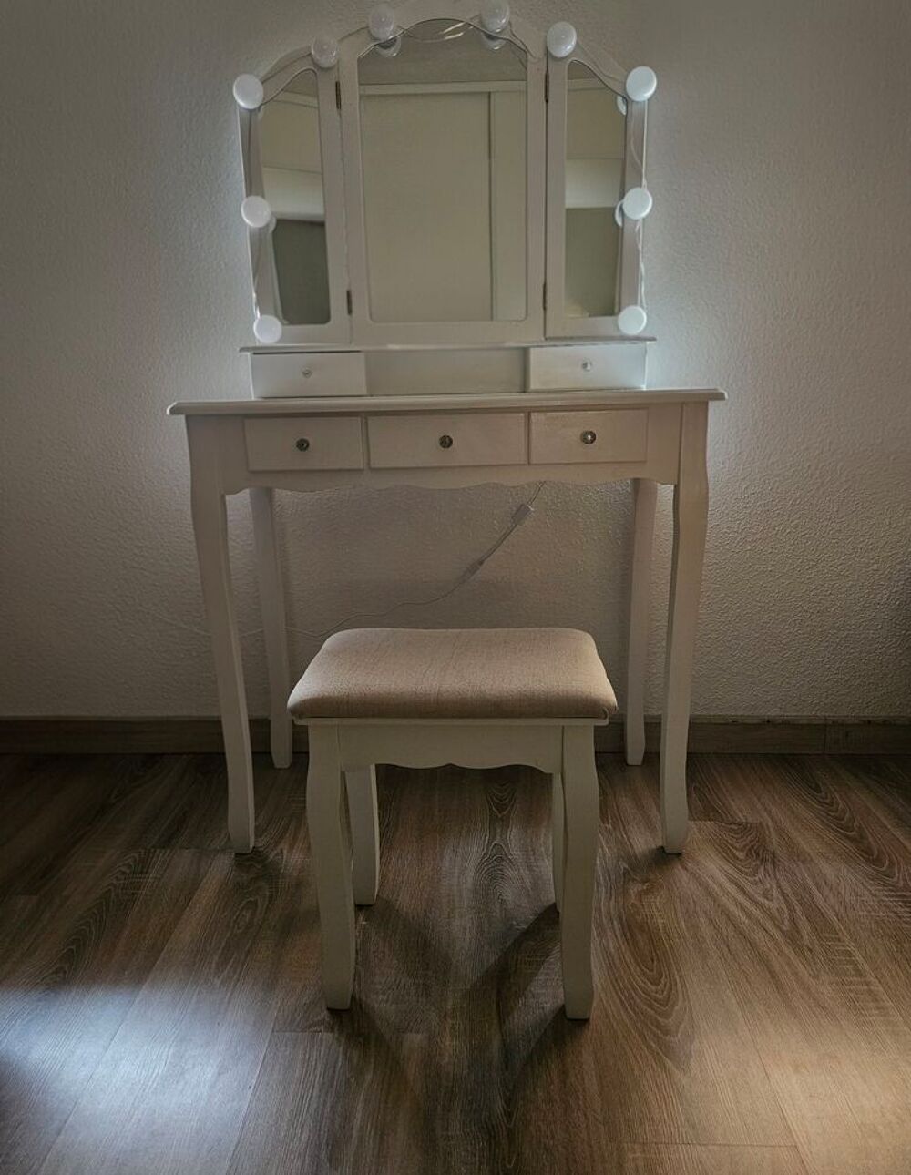 Coiffeuse avec miroir et tabouret Meubles
