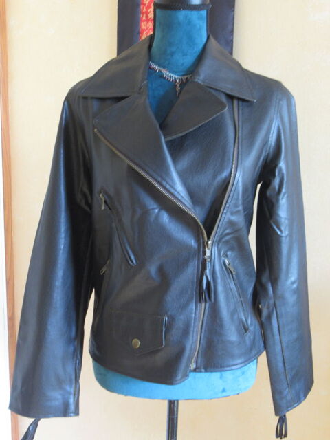 Veste en simili cuir noir 10 Livry-Gargan (93)