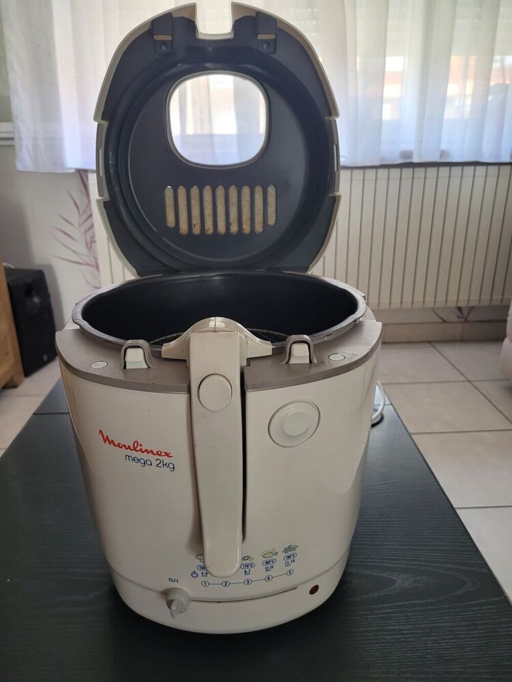 Friteuse Moulinex Mega 2 kg - Tr&egrave;s bon &eacute;tat Electroménager