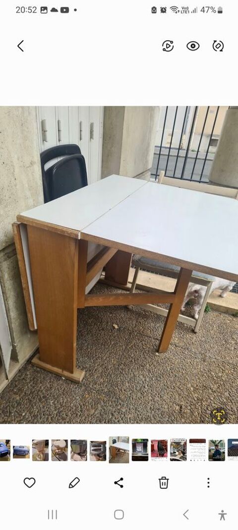 Table pliant  blanc  tres bon etat 70 Paris 14 (75)