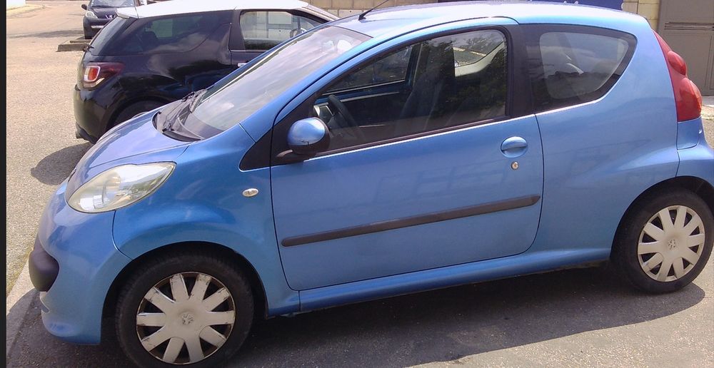 107 1.0e 12V 68ch BLUE LION Trendy 2008 occasion 30129 Redessan