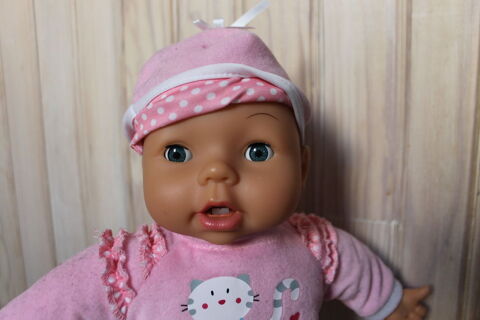 Poup�e �lectronique parlante/ joues qui s'allument 10 Talence (33)