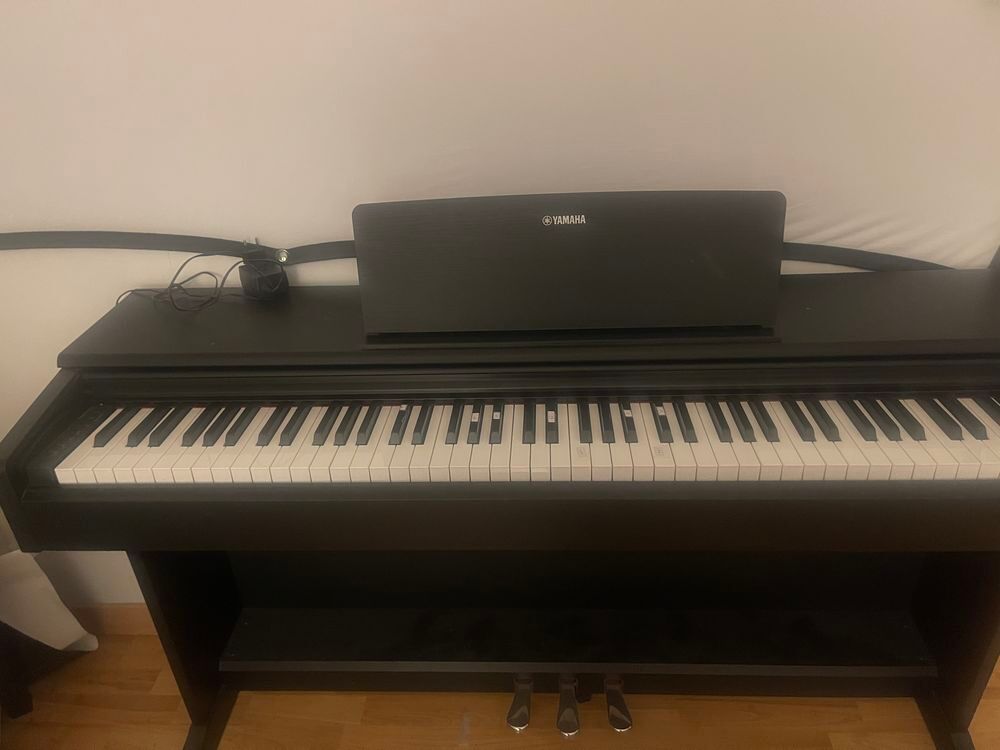 Piano yamaha Instruments de musique