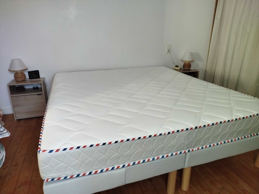 matelas &eacute;tat neuf 180 x 200 Meubles