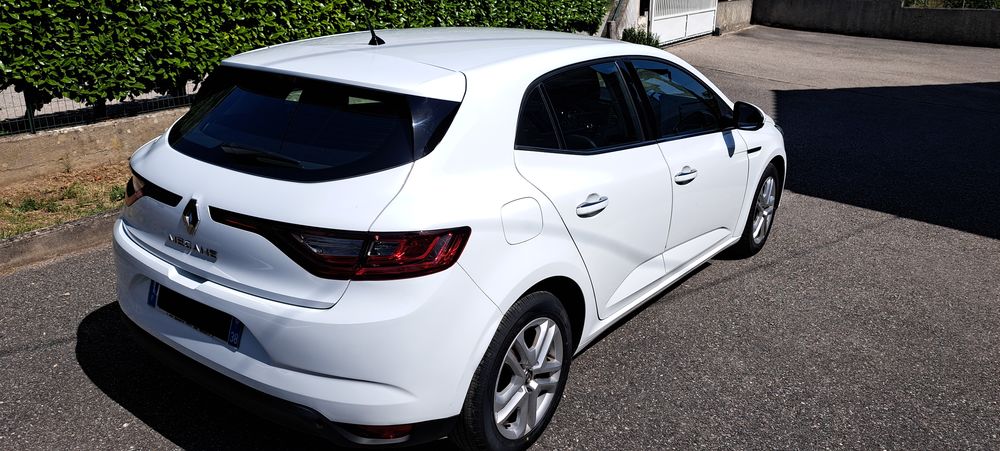 Megane IV M&eacute;gane IV Berline TCe 100 Energy Business 2017 occasion 38450 Vif