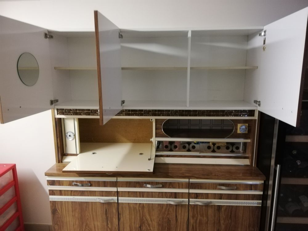 Buffet cuisine vintage en formica marron Meubles
